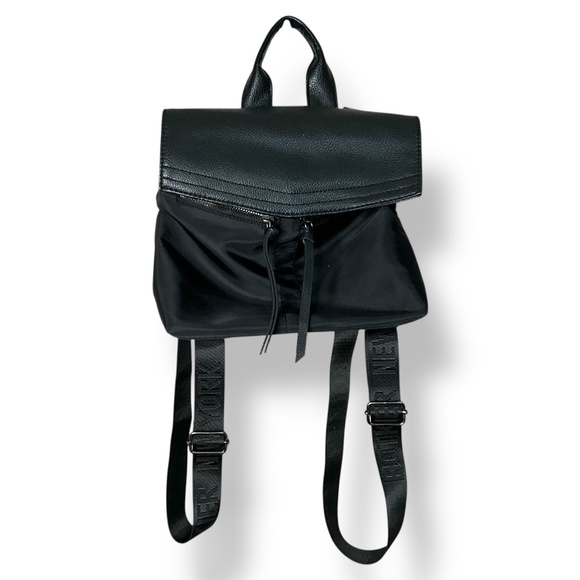 BOTKIER NEW YORK Trigger Mini Black Backpack Nylon & Vegan Leather - Picture 3 of 12